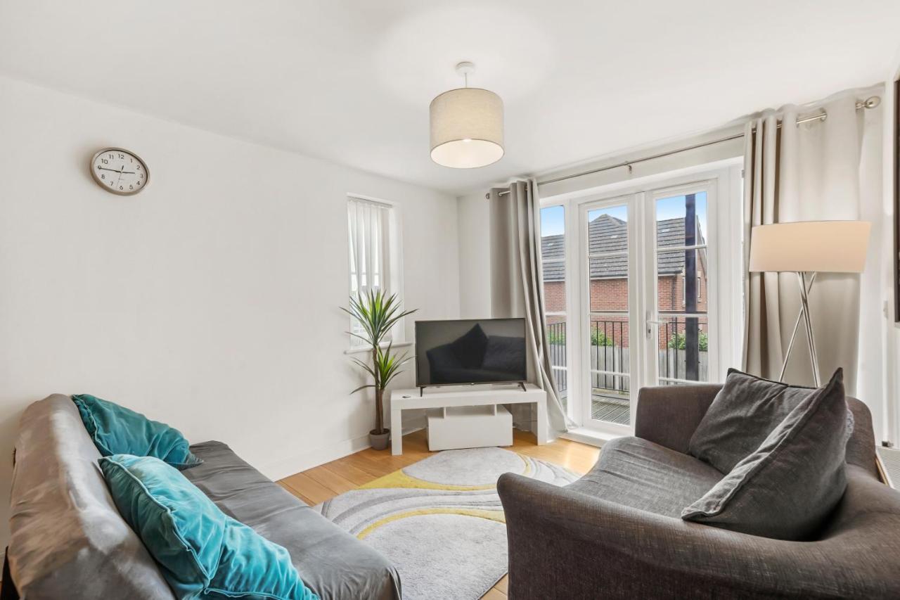 Luxnightzz - Two Bed - Close To North Station And Hospital Colchester Exteriér fotografie